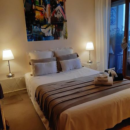 Boheme Chic: Airport-Proximate Apartment with Free Parking Merignac  Exterior photo